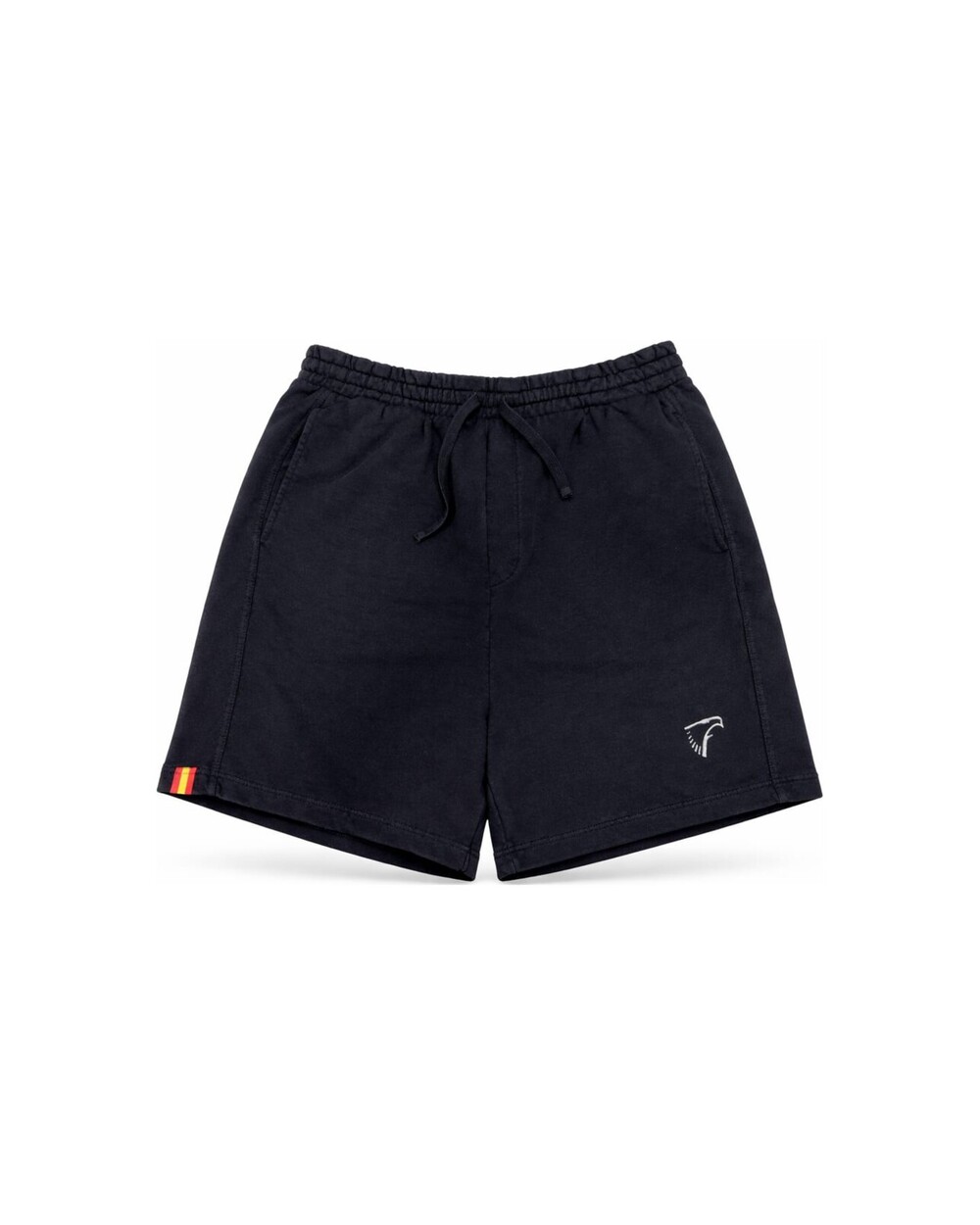 Bermuda Jogger Nation negra, vista frontal con águila bordada y banderita lateral