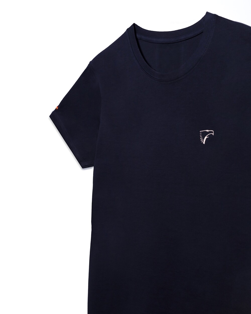 Camiseta Aurum azul Dark Night, vista en diagonal